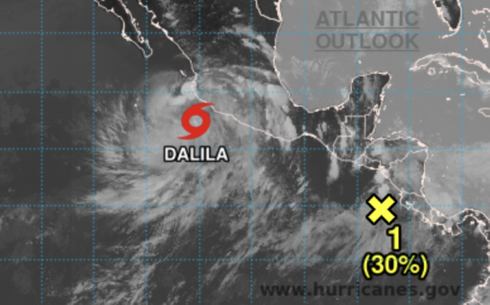 Ondas tropicales mantendrán lluvias y tormentas este domingo