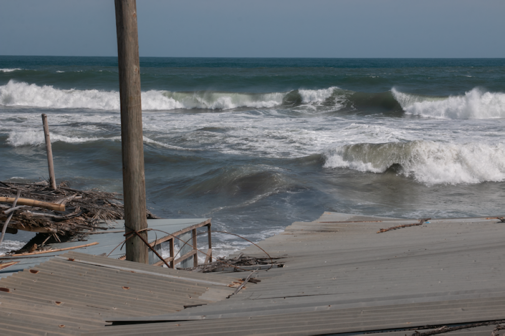 Medio Ambiente prevé que oleaje se normalice «gradualmente» en la costa salvadoreña