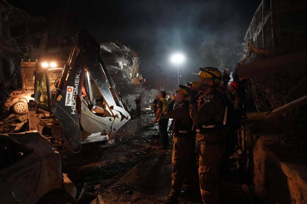 Irán lanza una nueva oleada de misiles a Israel sin víctimas ni impactos de misiles