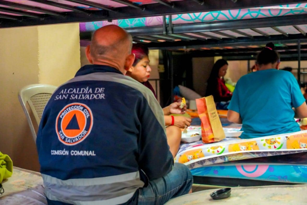 Alcaldía reporta 65 albergados en San Salvador Centro por incremento en las lluvias