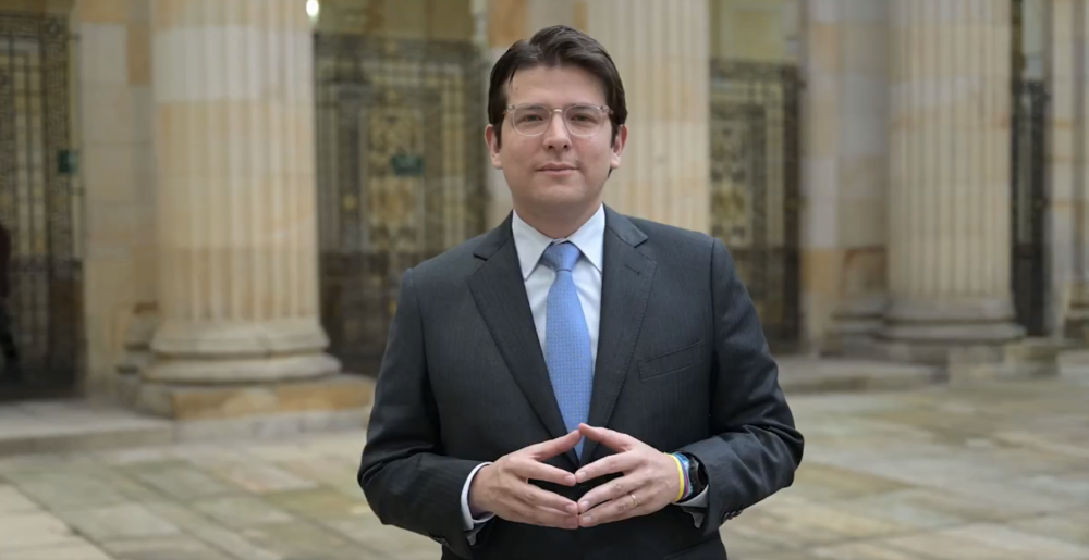 El senador colombiano Uribe Turbay sigue en «máxima gravedad», según nuevo parte médico