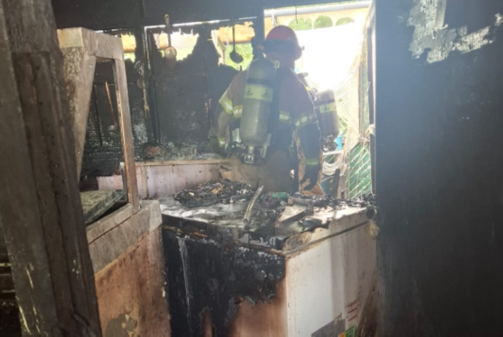 Incendio consume puesto de comida en parque nacional Cerro Verde