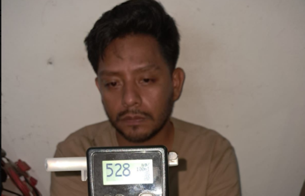Arrestan a conductor con 528 grados de alcohol acusado de ocasionar dos accidentes en Cojutepeque