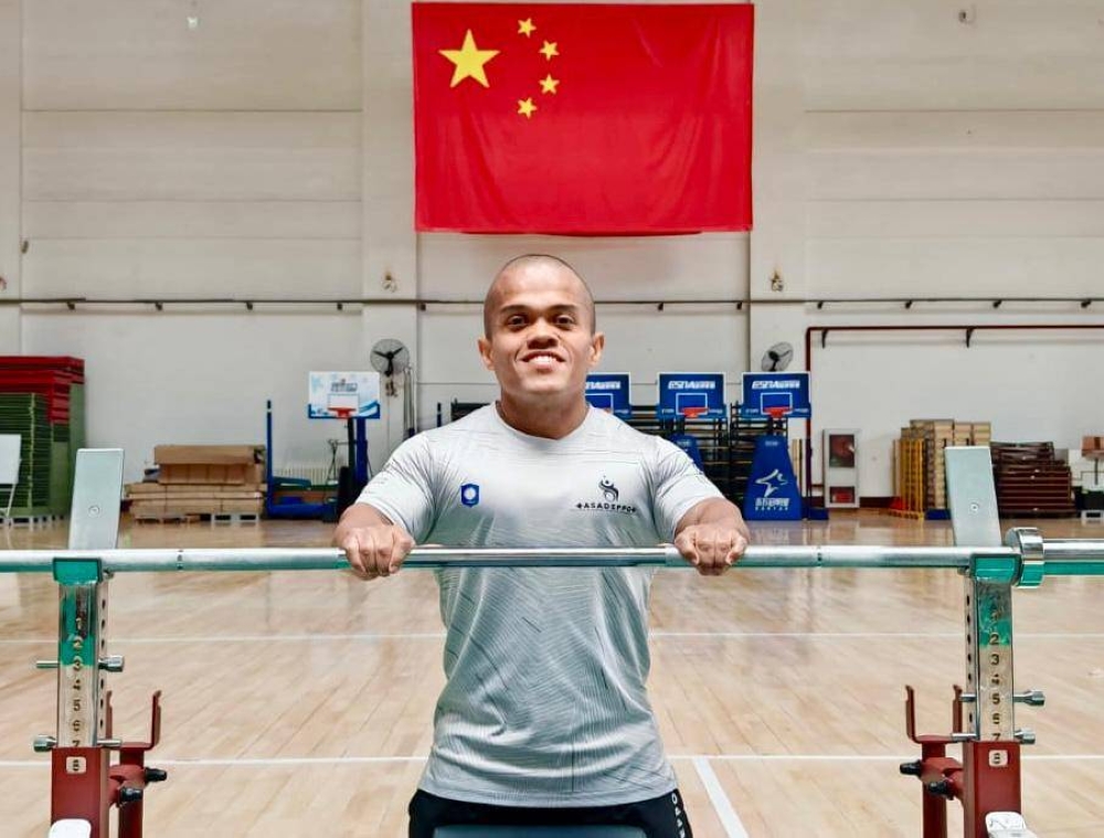 Herbert Aceituno completa su primer entrenamiento en China rumbo al Mundial de Beijing 2025