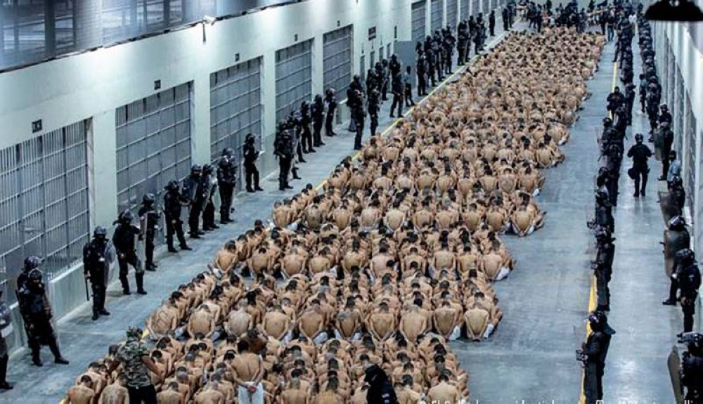 Ecuador explora nuevos proyectos carcelarios que sigan el «modelo Bukele»