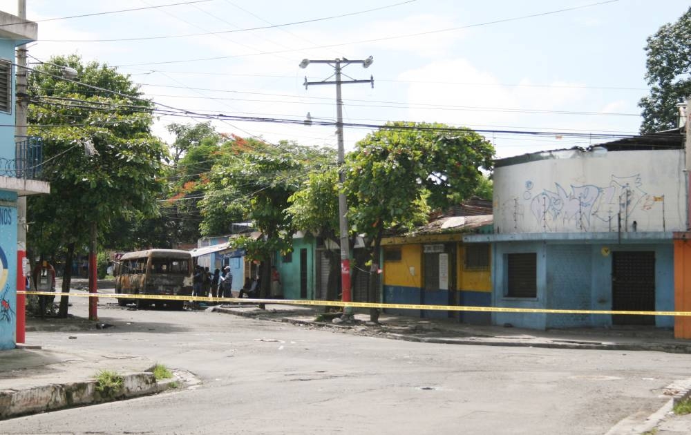 Testigo relató cómo ocurrió la masacre del microbús incendiado en Mejicanos: “Por Dios, no nos maten”