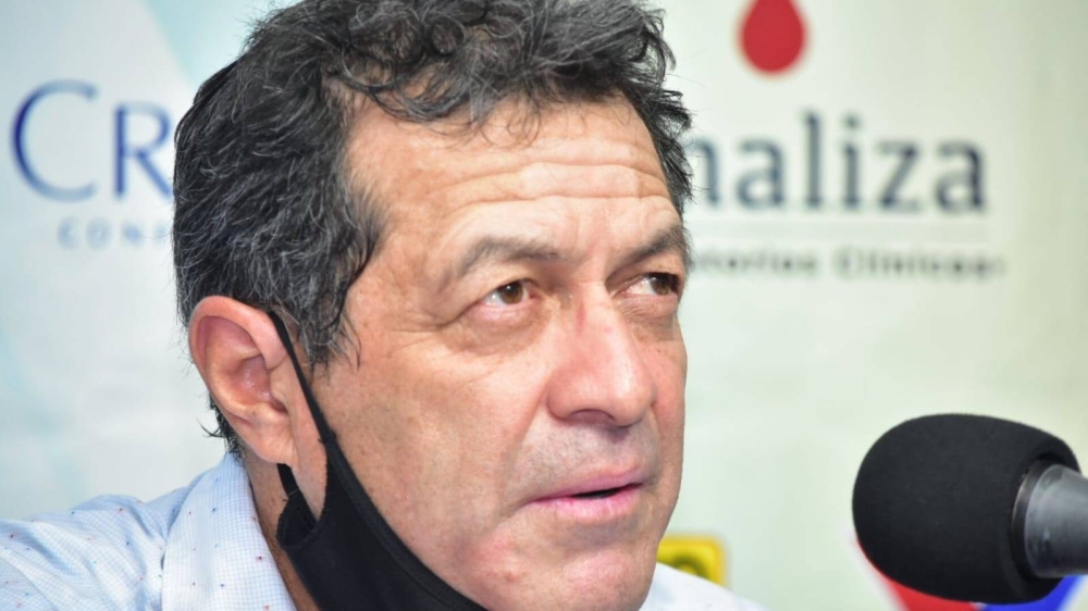 Hugo Pérez, extécnico de la Selecta, inicia nueva etapa como podcaster