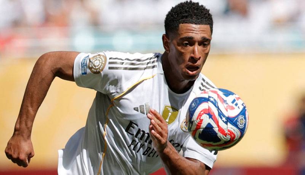 El Real Madrid vence a Pachuca 3-1, con diez jugadores