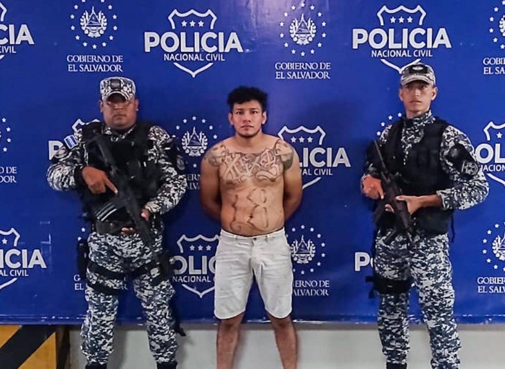 PNC captura en San Salvador a pandillero del Barrio 18 Sureños