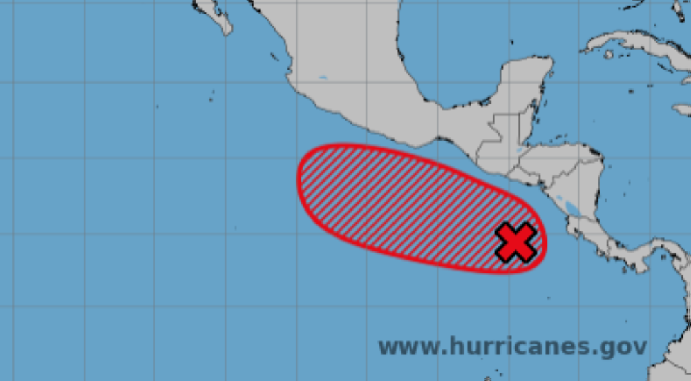 Una baja presión sobre el Océano Pacífico tiene un 70 % de probabilidad de convertirse en ciclón