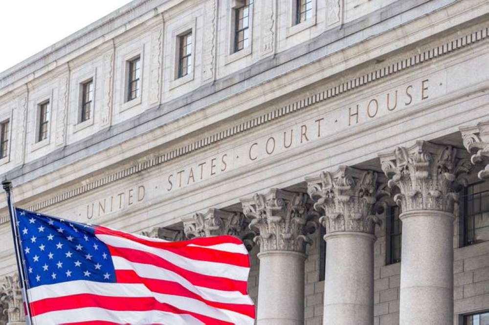 La Corte Suprema de EEUU autoriza a Trump reanudar deportaciones a terceros países como El Salvador