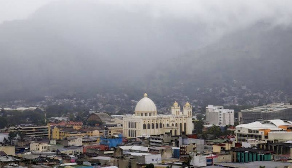 Prevén fuertes lluvias y tormentas desde hoy hasta el fin de semana en El Salvador