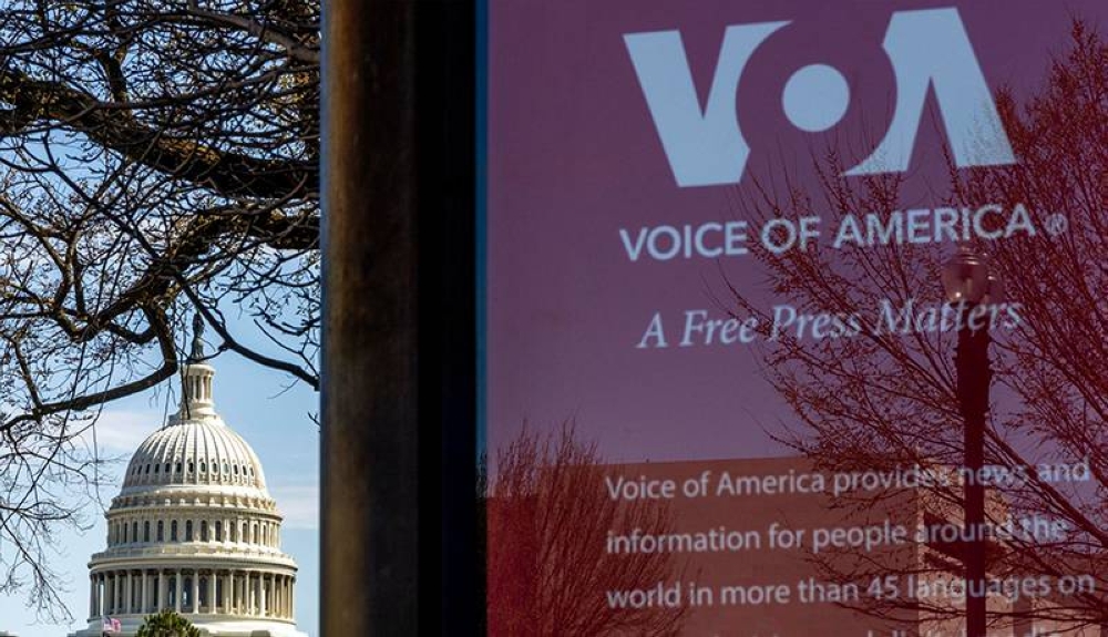 Trump exige el cierre del medio Voice of America en ataques a demócratas