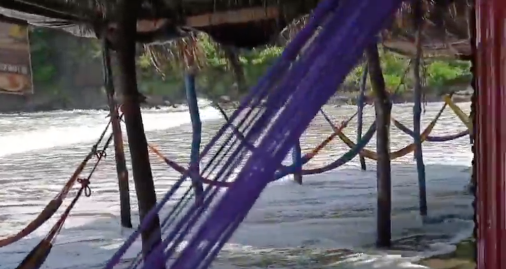 Protección Civil reporta fuerte oleaje en playas de Usulután