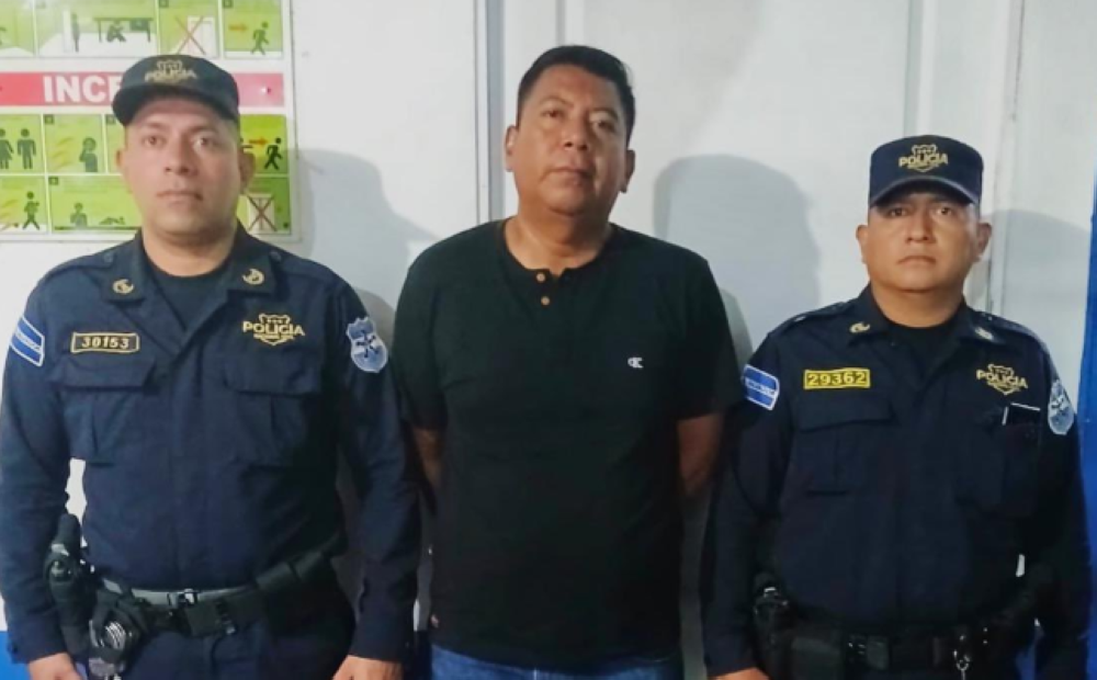 Arrestan a sujeto que fue grabado robando una motocicleta en Cojutepeque