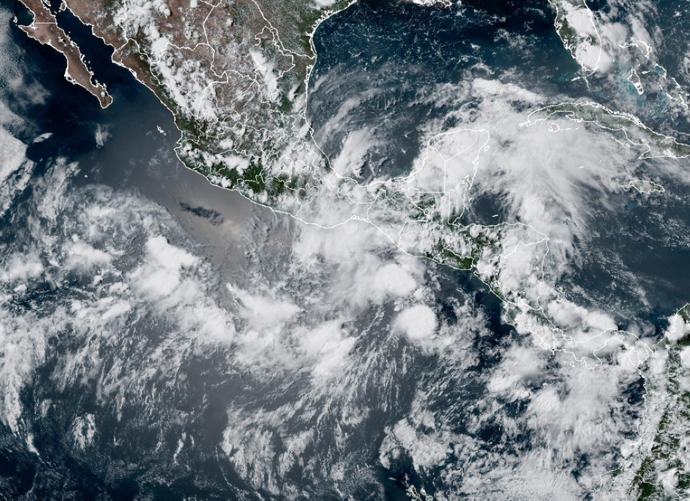 Monitorean el desarrollo de dos posibles ciclones tropicales