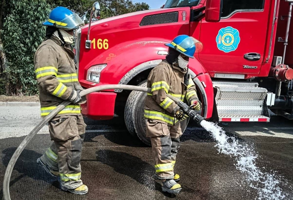 Bomberos comprará camiones 4×4 por medio millón de dólares para atender emergencias