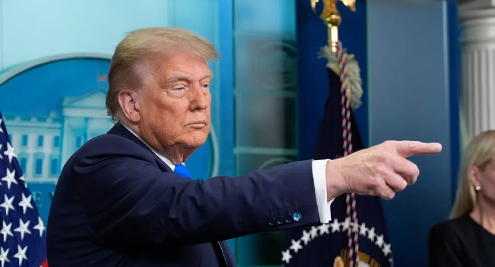 Trump asegura que «no ofrece nada a Irán» de cara a unas posibles negociaciones sobre su programa nuclear