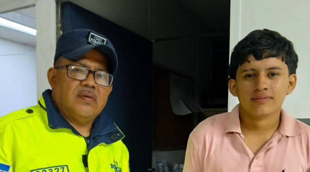 Detienen a joven motociclista con 100 grados de alcohol tras chocar con una patrulla policial en Santa Ana