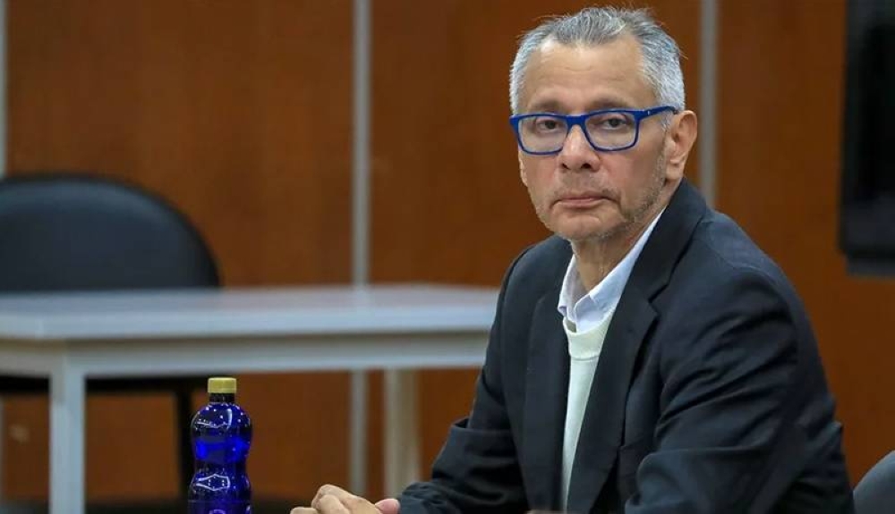 Exvicepresidente correísta Glas, condenado a 13 años de cárcel por malversación en Ecuador