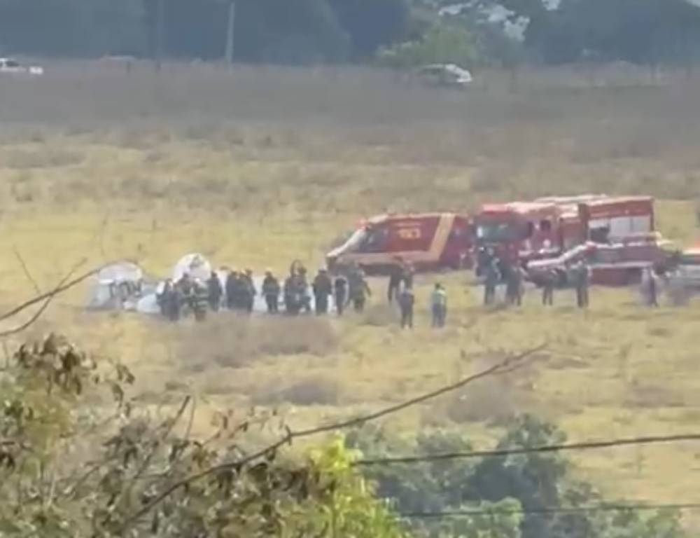 Mueren dos personas tras estrellarse una avioneta en Brasil