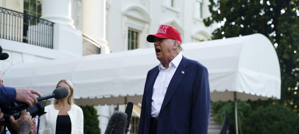 Senado de EEUU aprueba plan fiscal de Trump y lo devuelve a la Cámara Baja para voto final