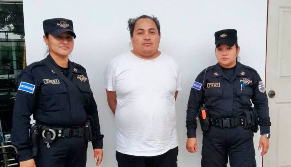 Capturan a hombre por hacer «señas alusivas» a una pandilla