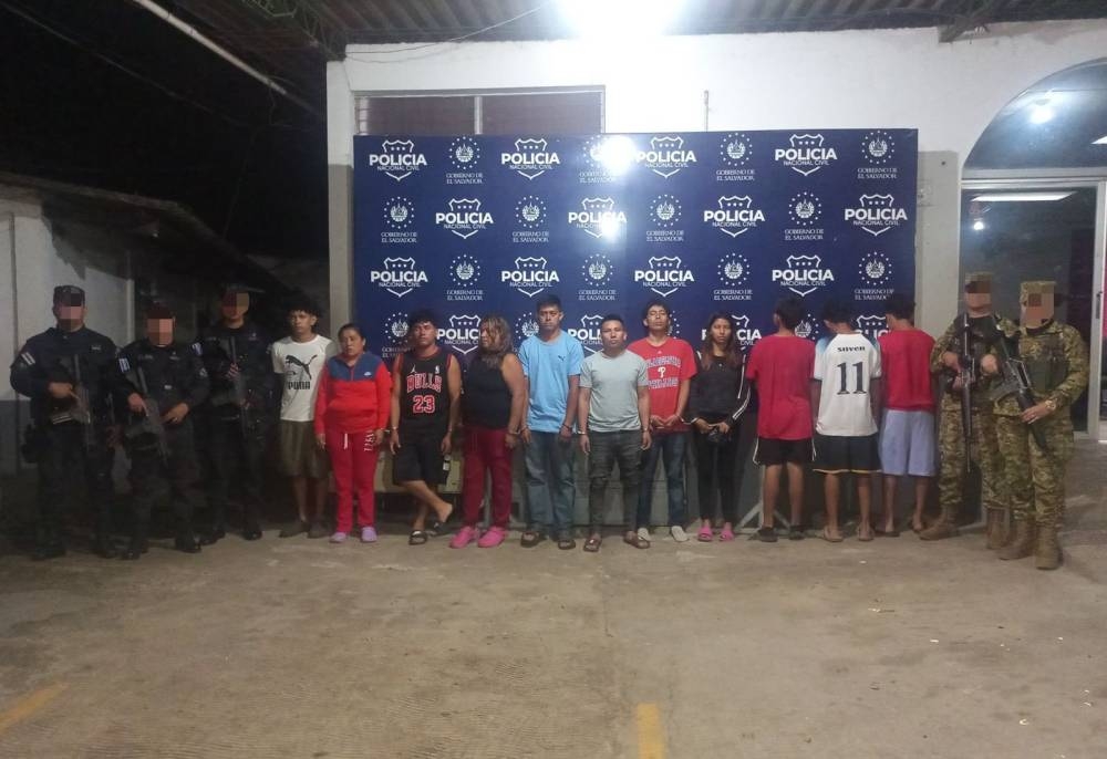 Arrestan a 11 personas señalados de reorganizar una pandilla en Ahuachapán