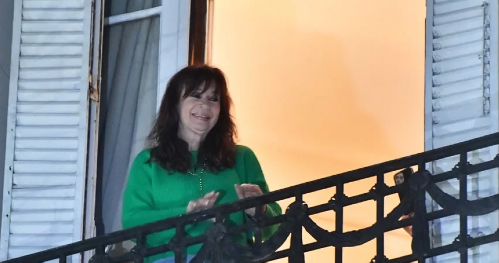 Fiscalía argentina acepta que Cristina Fernández cumpla su pena en arresto domiciliario, pero en otro lugar