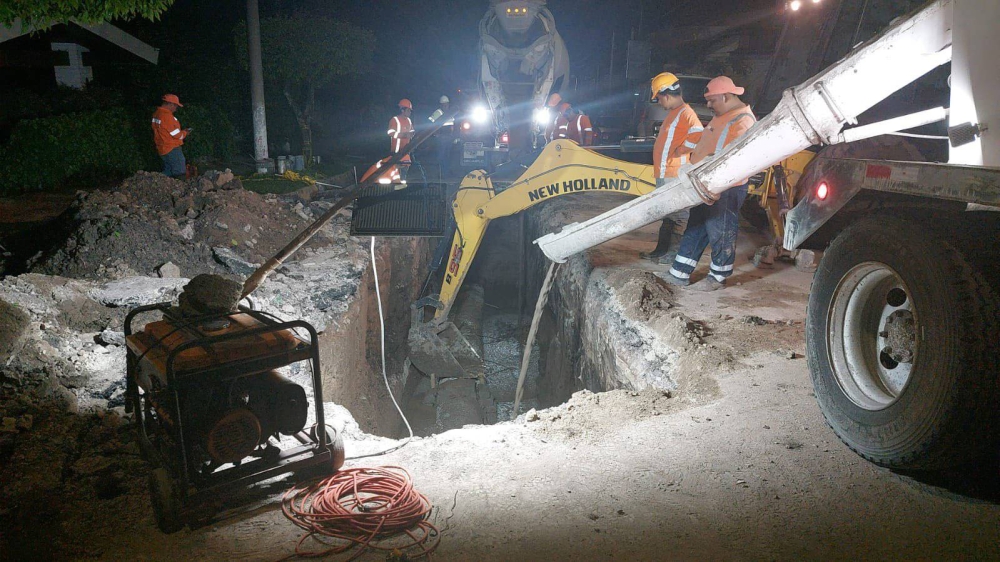 Cárcava en La Mascota fue provocada por un colapso de tuberías, dice Obras Públicas