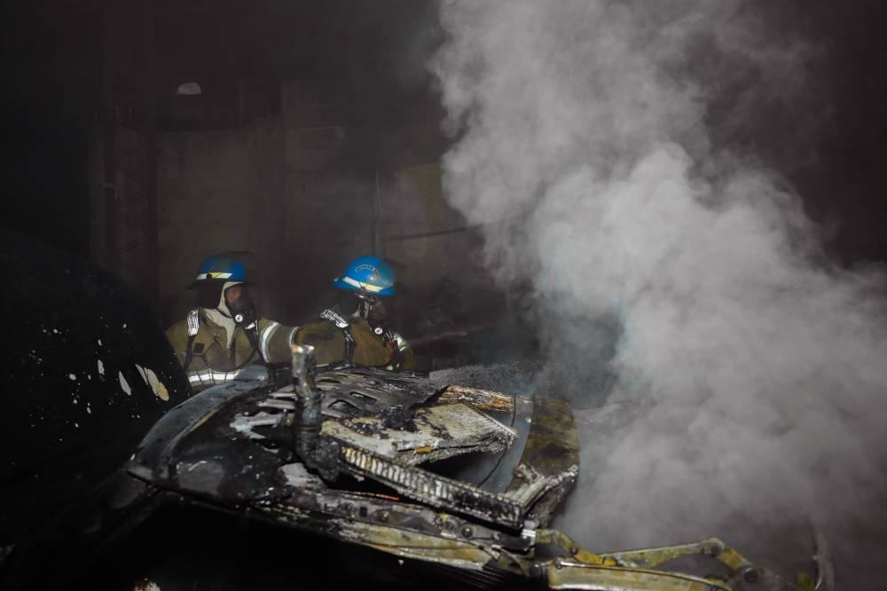 Incendio consume taller en Zaragoza