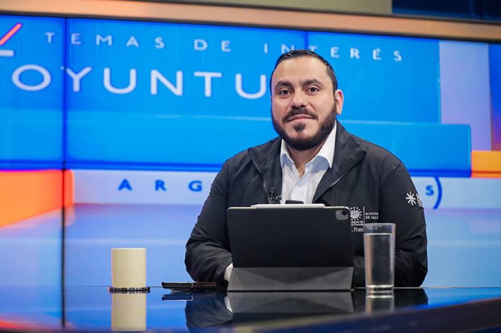 Ministro Alabi descarta fusión del ISSS con el Ministerio de Salud