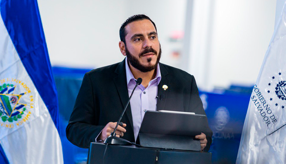 Alabi responde a estudiantes del internado de medicina y señala deficiencias en universidades