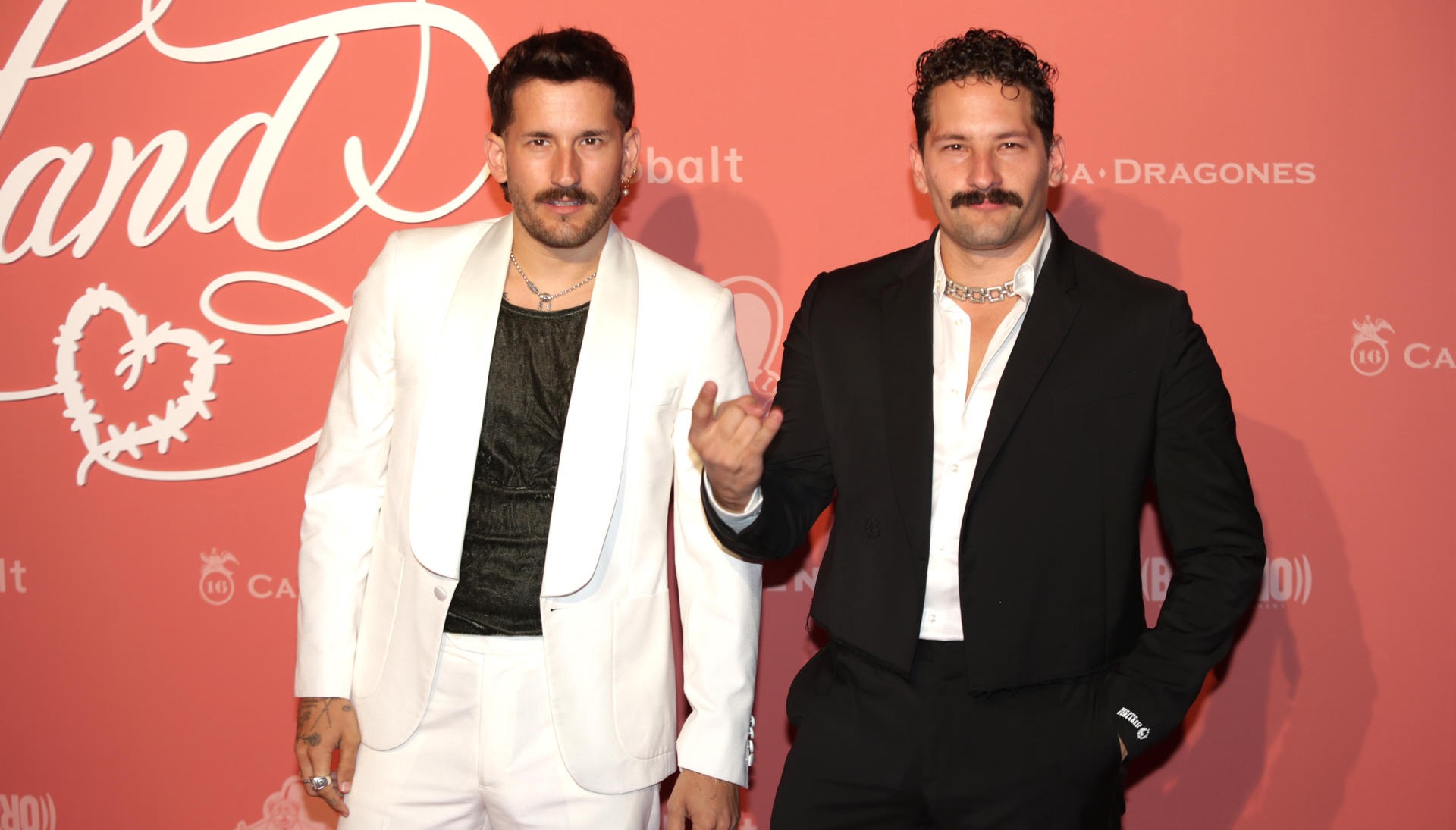 Nueva música: Mau y Ricky presentan balada y el lamento de Eslabón Armado