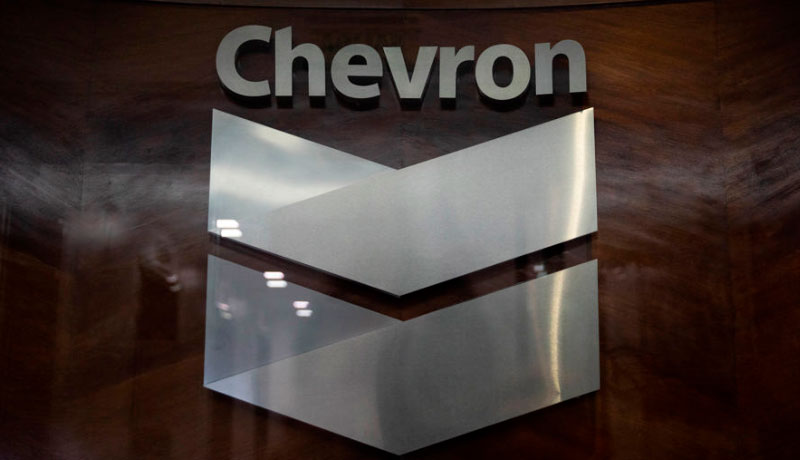 Trump parece abierto a permitir que Chevron retome operaciones en Venezuela