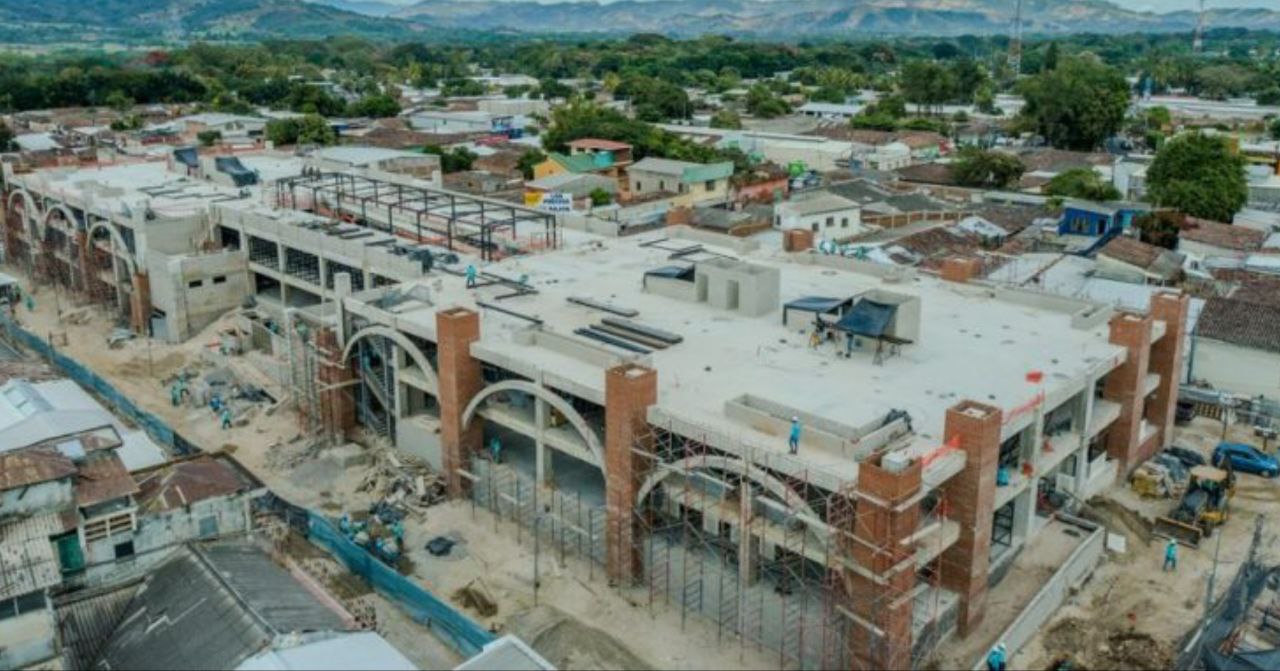 Mercado de Chalchuapa estaría terminado en un mes, según Jorge Castro