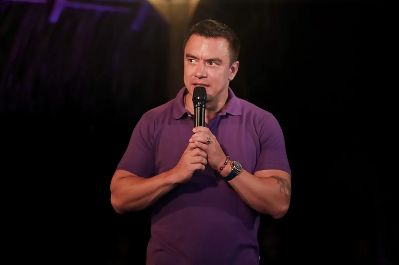 Noboa ordena despido de 5,000 empleados y reduce ministerios a 14 en Ecuador