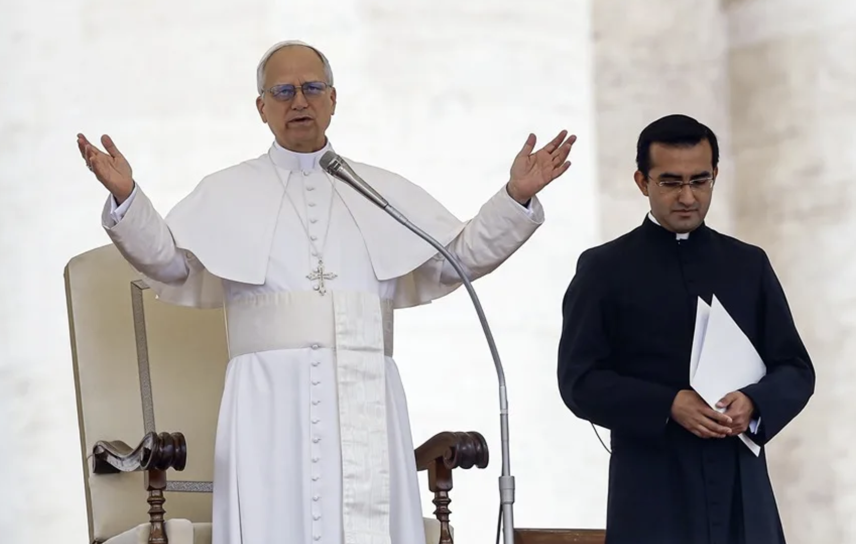 El papa pide a los ‘influencers’ católicos que lleven la paz a las redes sociales