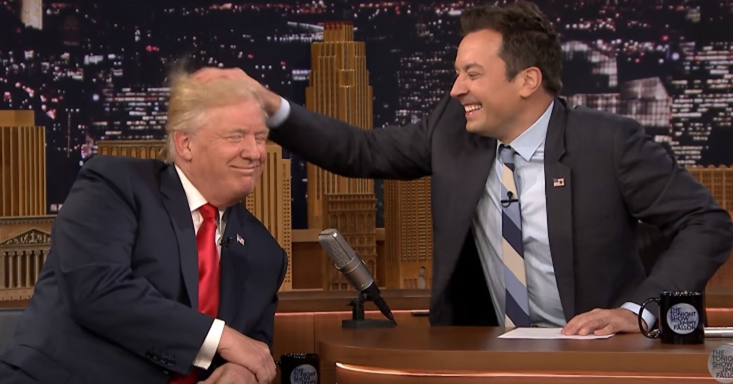 Trump celebra la cancelación Stephen Colbert y llama «cretino» a Jimmy Fallon