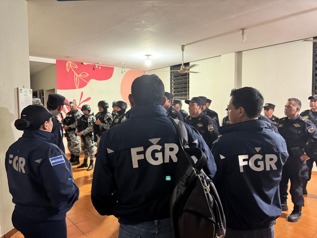 FGR busca equipar salas de capacitación y auditorio en nuevo edificio por $193,000