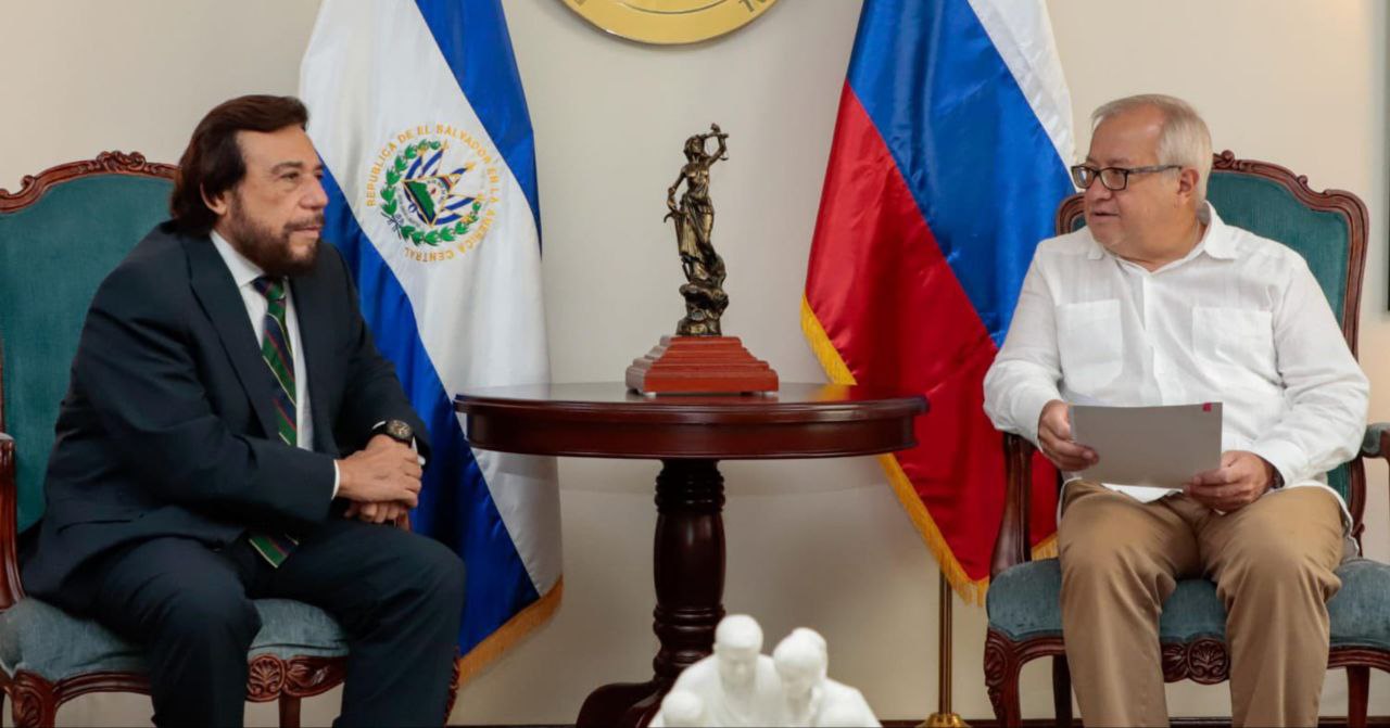 Ulloa recibe a embajador ruso y hablan de «oportunidades de cooperación bilateral»