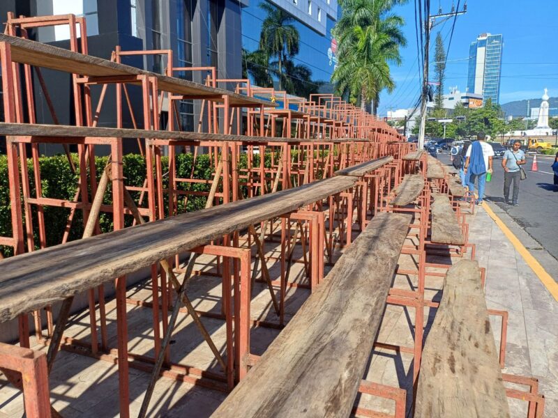 Inician preparativos para desfiles de fiestas agostinas