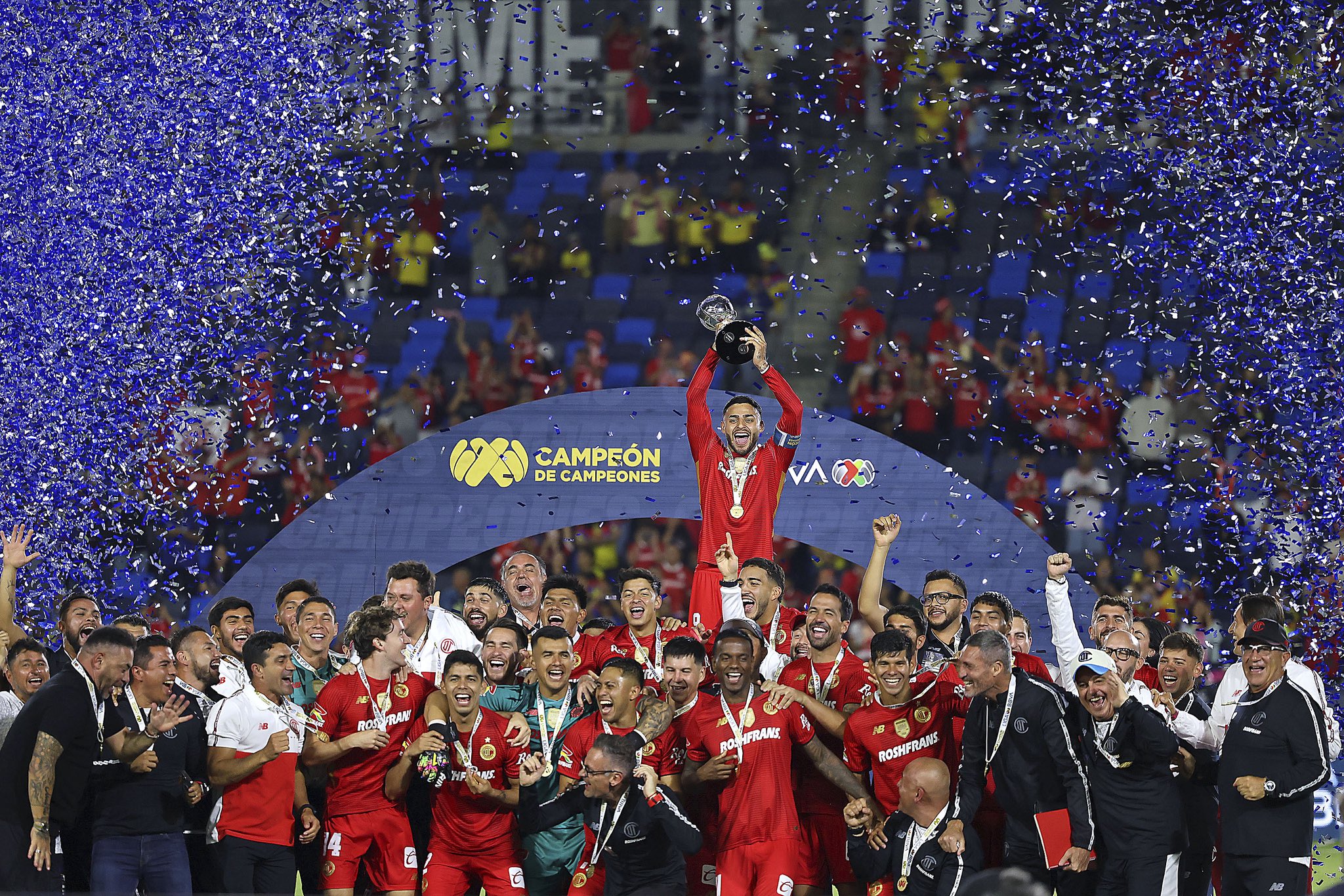 Toluca vence al América y se corona Campeón de Campeones del fútbol mexicano