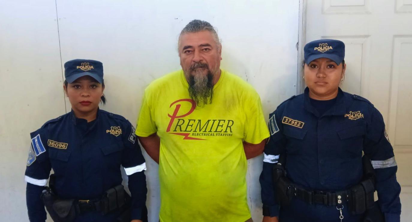 Arrestan a conductor por causar accidente, atropellar una persona y no portar licencia en San Rafael Cedros