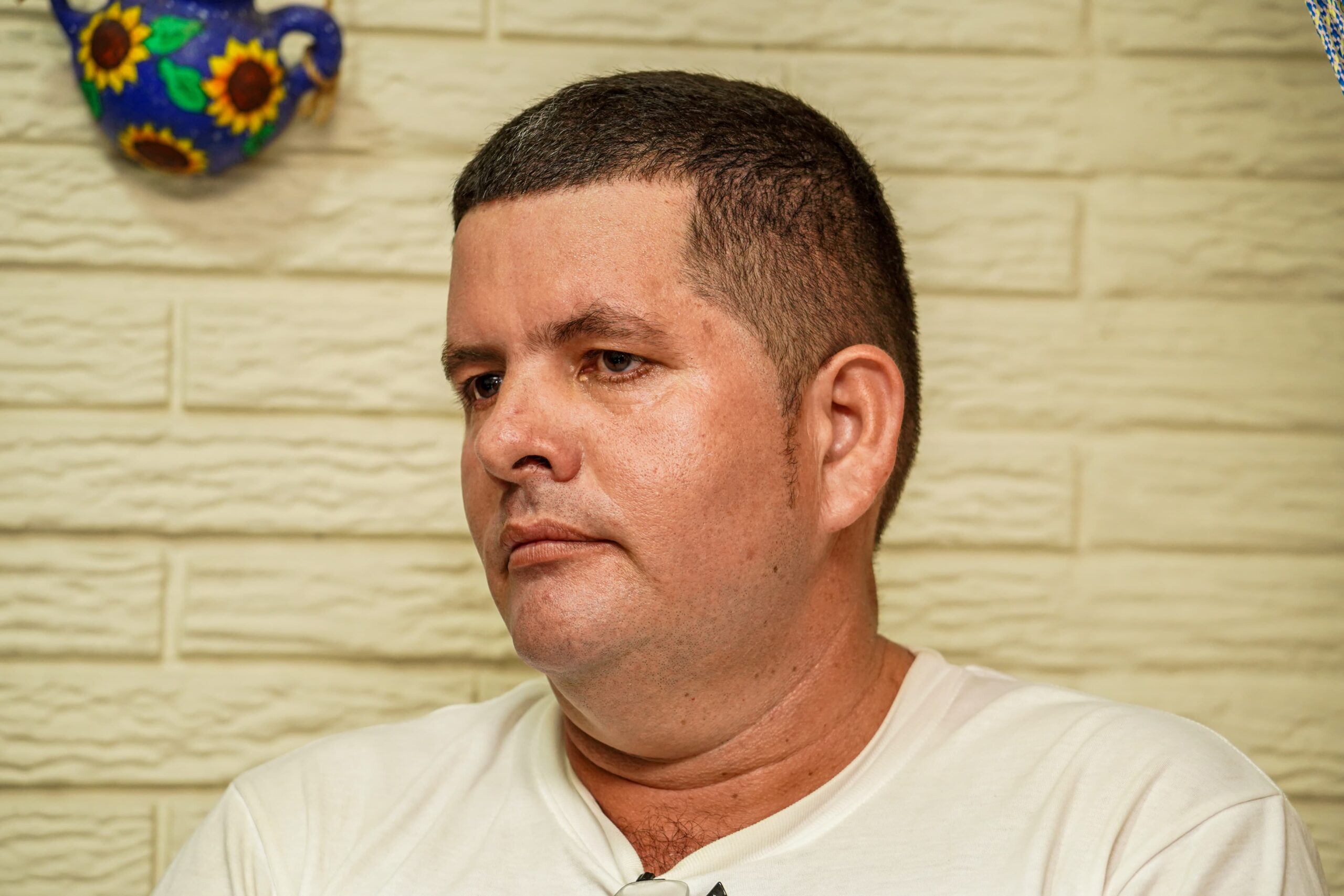 Acusan a hombre que guardaba marihuana en su casa valorada en más de $431,000