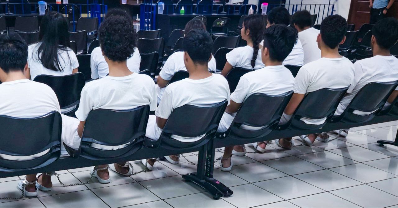 Procesados por caso de la «raza estudiantil» fueron trasladados a penales de Izalco, Ilobasco y Apanteos, según Movir