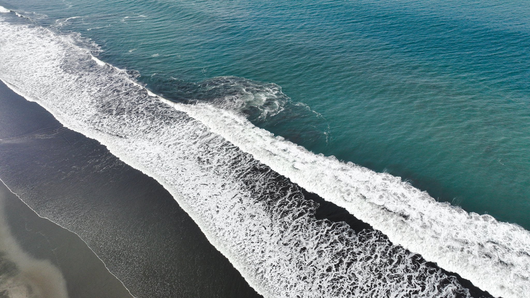 Variaciones en el mar fueron «imperceptibles» tras alerta de tsunami en El Salvador