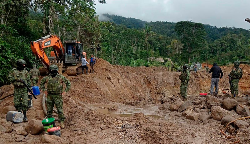 El Ejército de Ecuador afirma tener el control de tres «zonas críticas» de minería ilegal