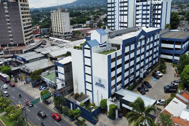 EEUU destaca avances fiscales de El Salvador pero pide transparentar cuentas de bitcoin