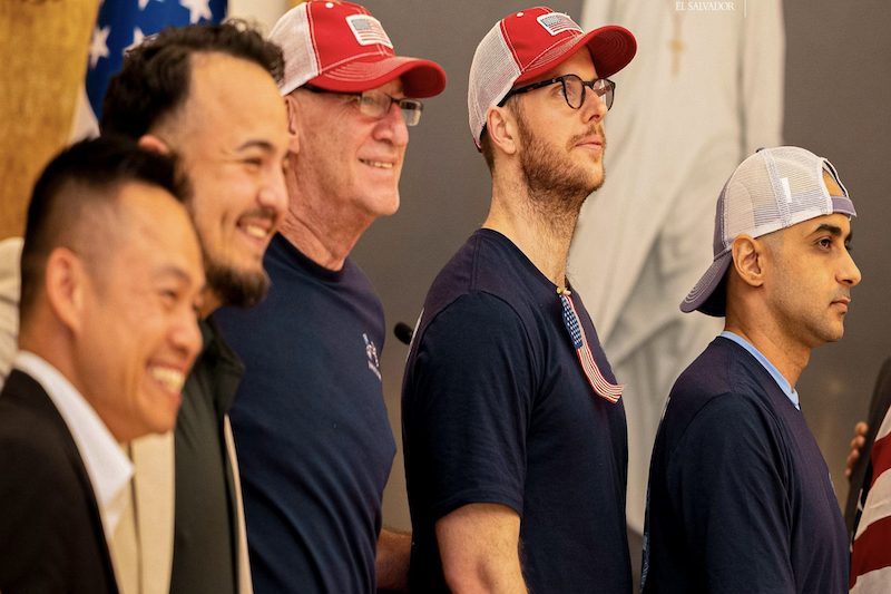 EE.UU. denuncia torturas a estadounidenses liberados en canje con Venezuela